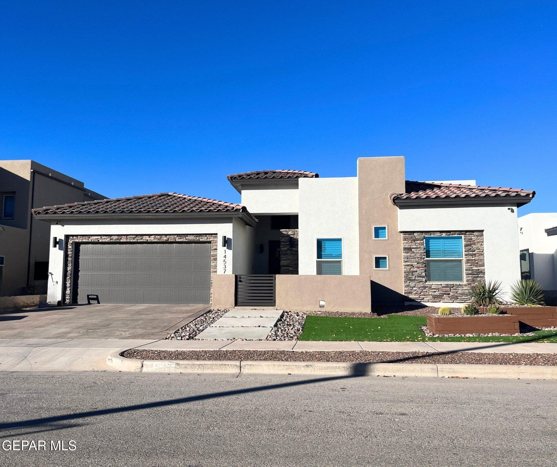 2205 Mike Price Dr