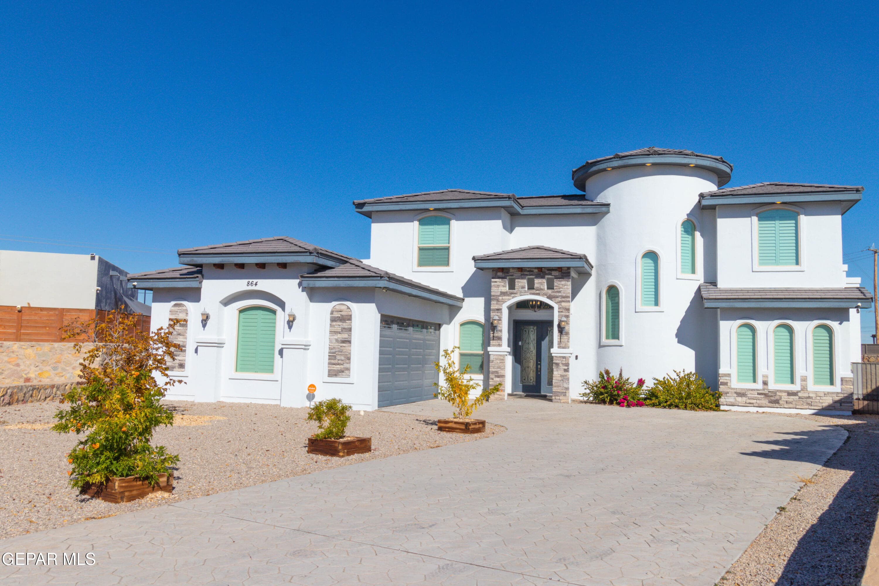Main property image