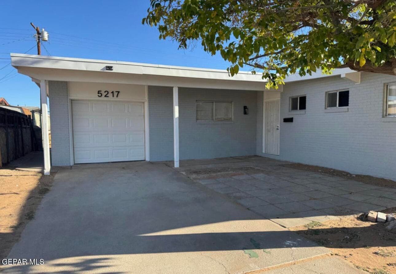 5217 Danny Dr