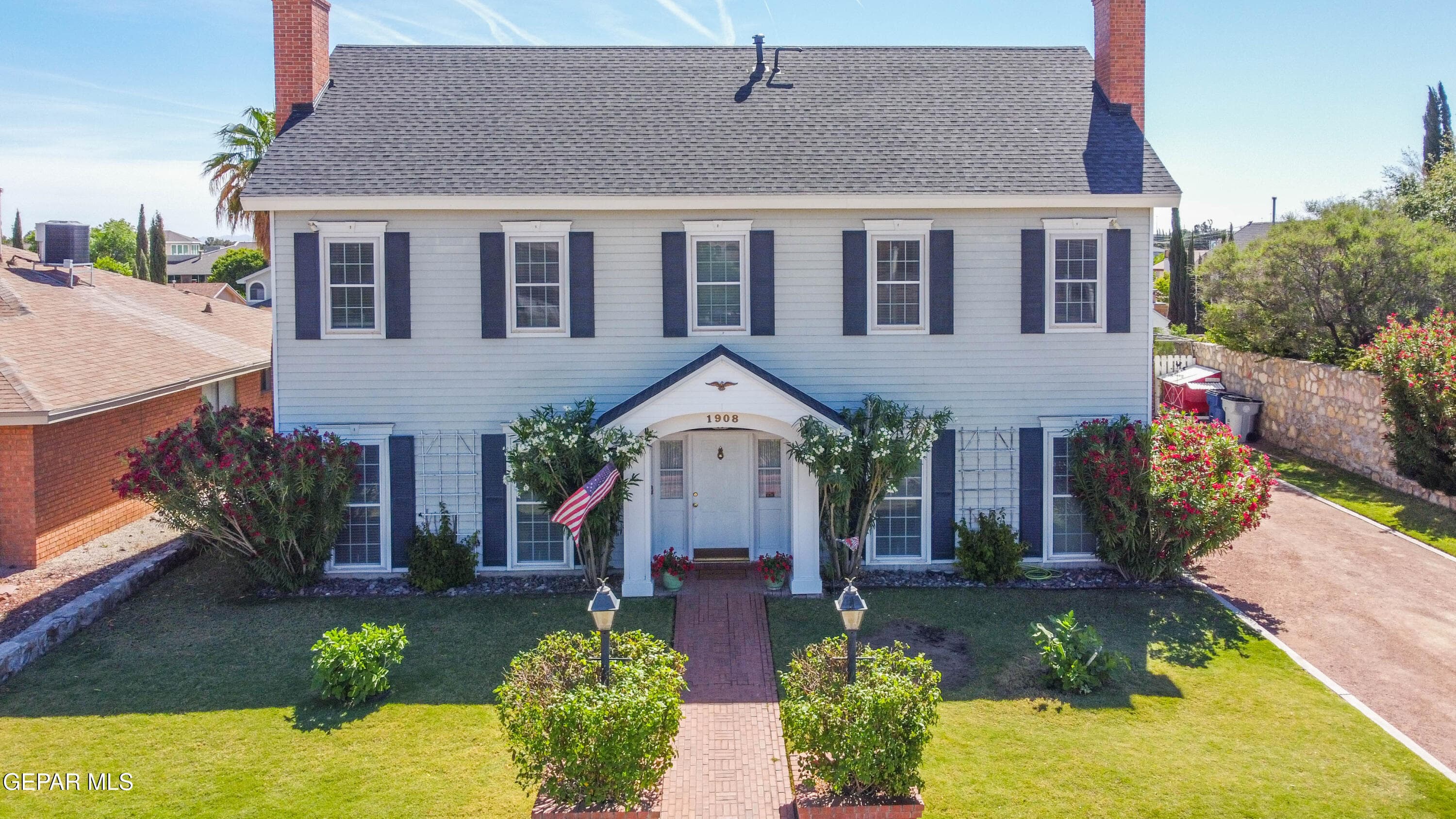 1908 Gus Moran St