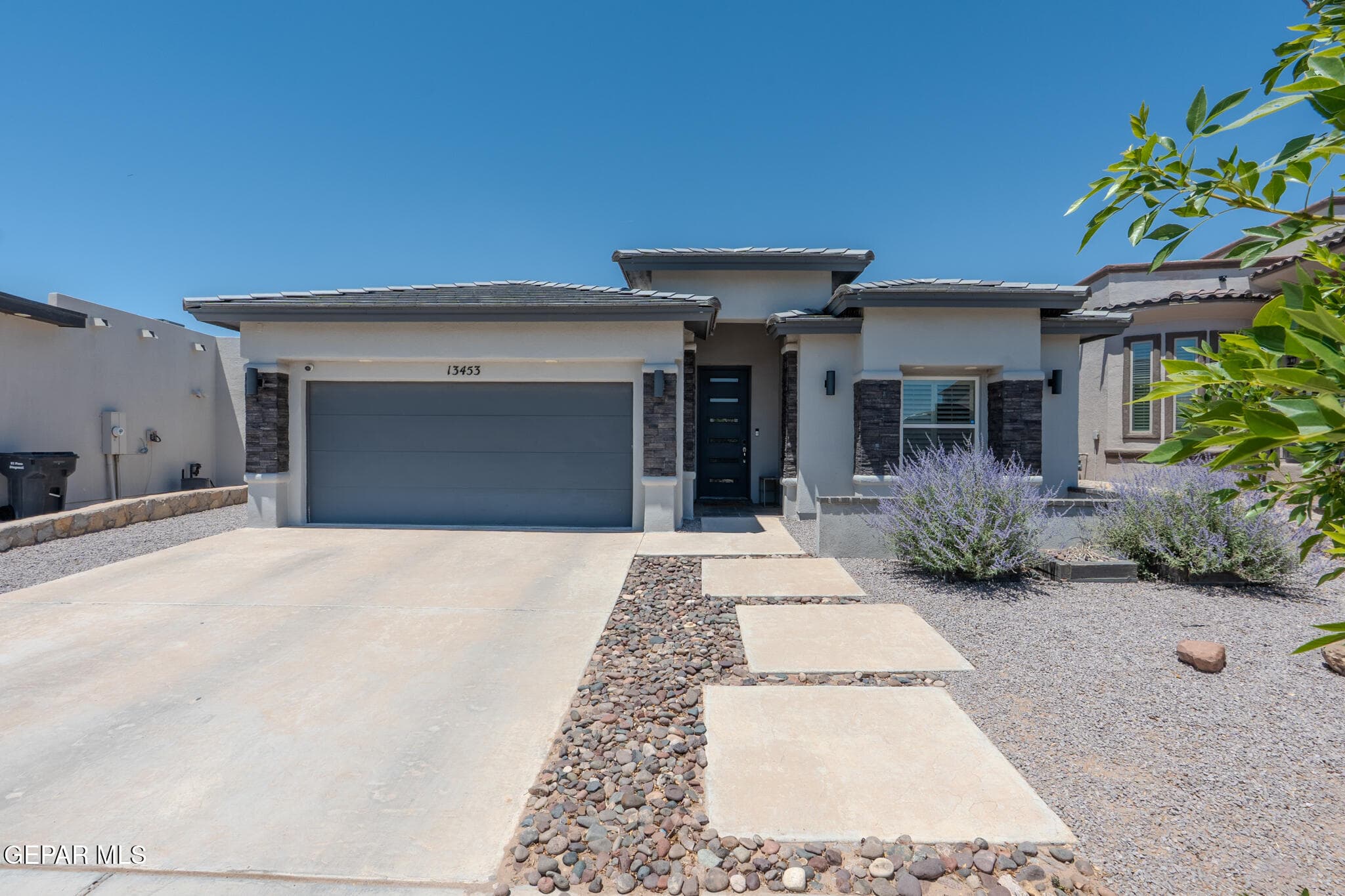 Main property image