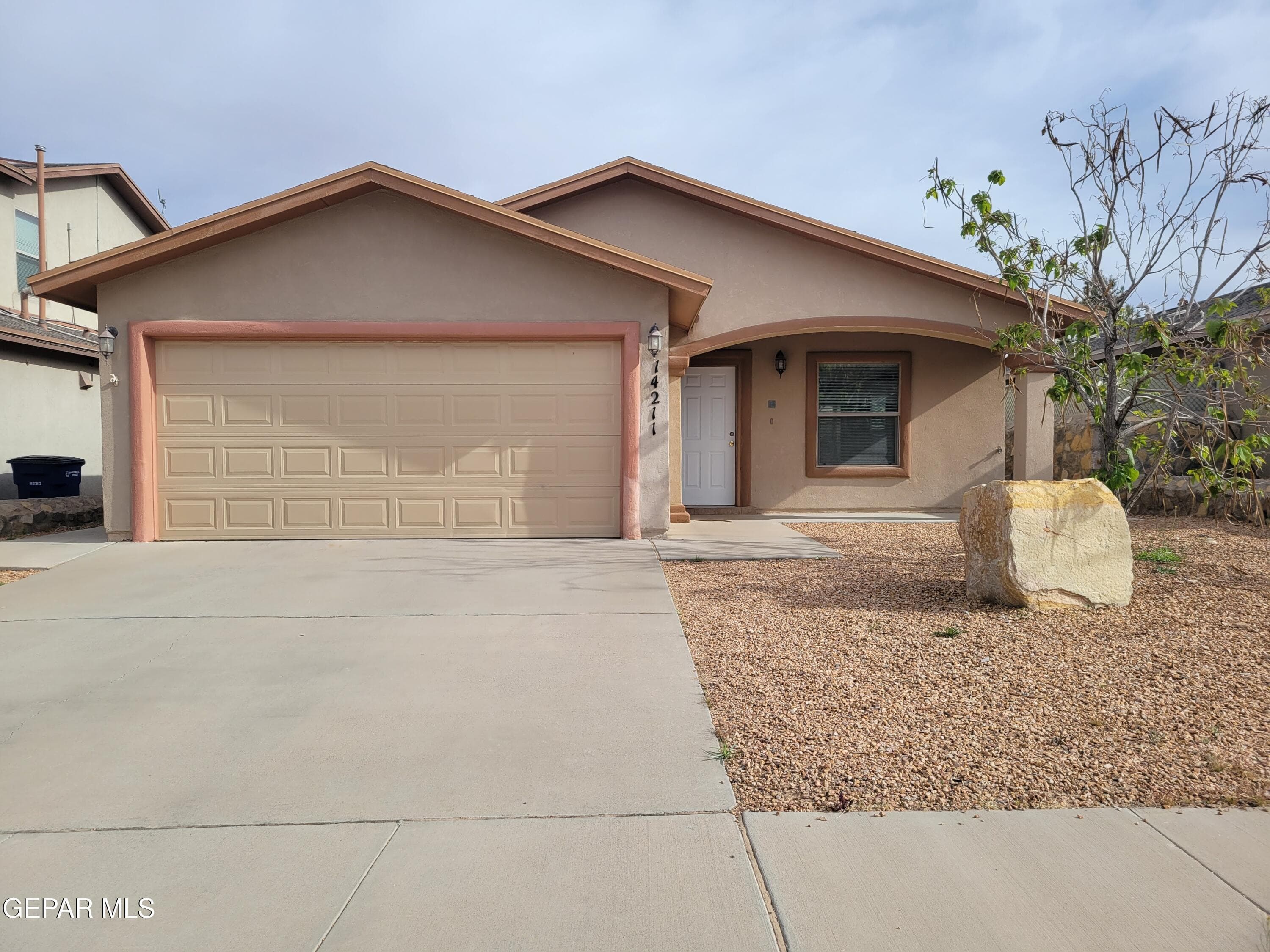 14211 Otter Point Dr