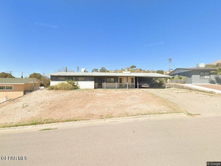 4318 Larchmont Dr