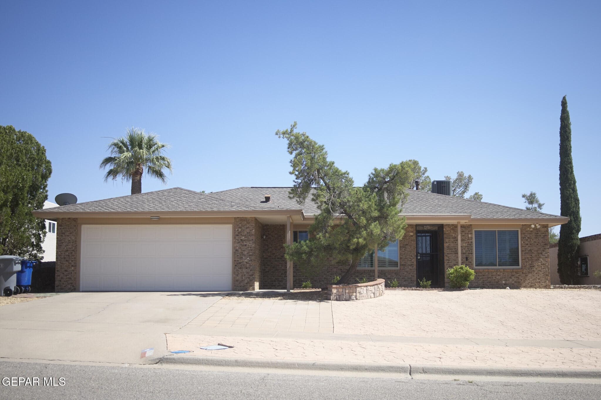 7036 El Cajon Dr