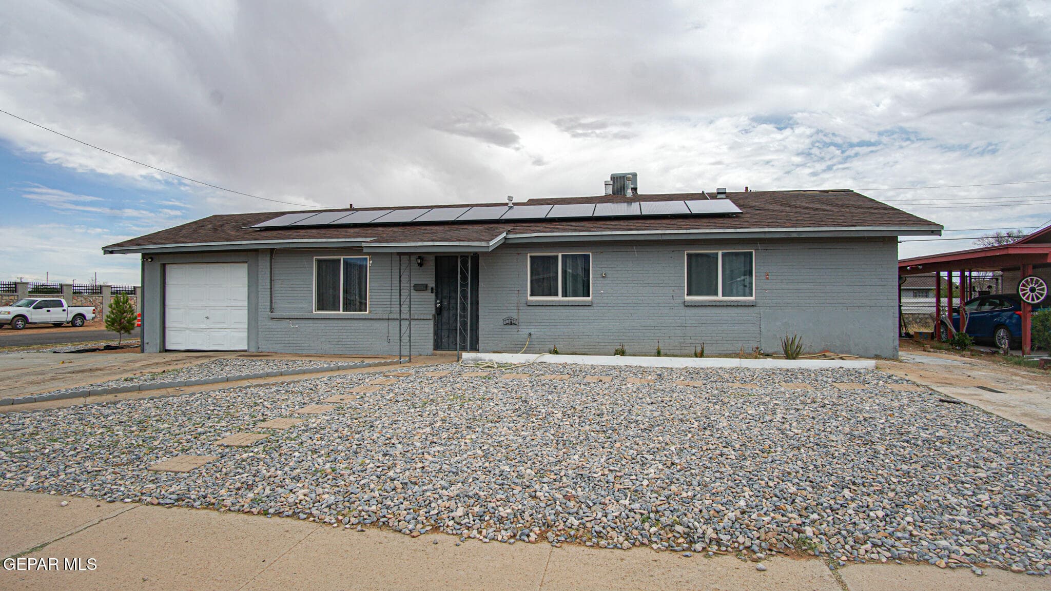 9538 Roanoke Dr