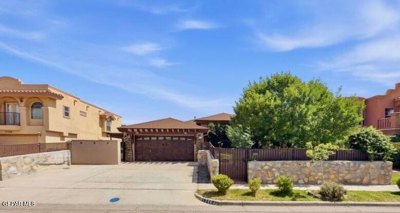 12464 Tierra Nogal Dr