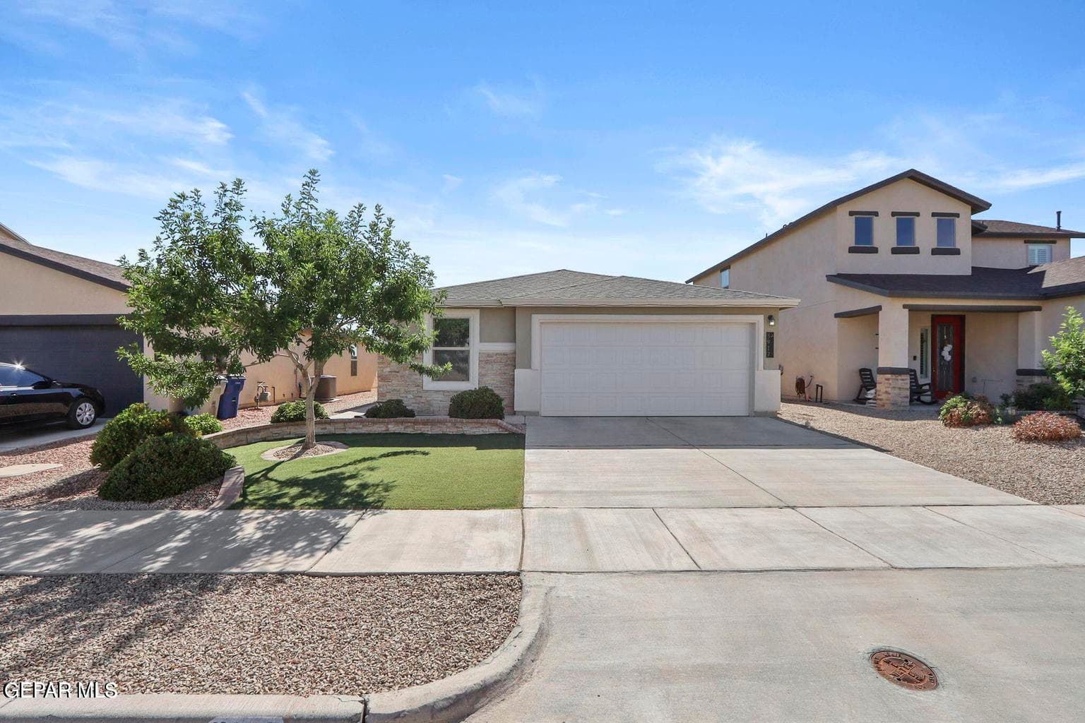 3917 Desert Dunes Dr