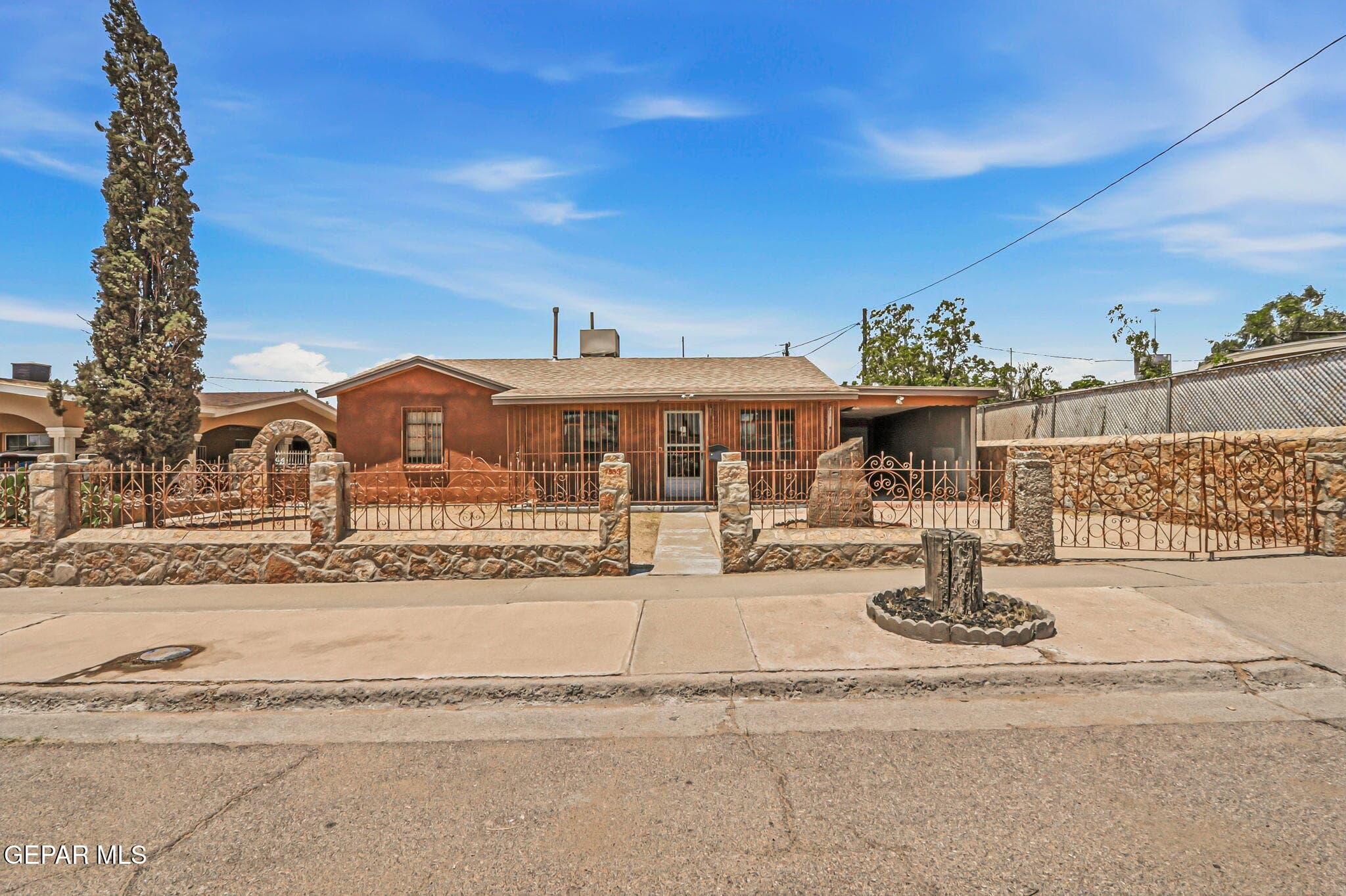 7833 Mustang Ave