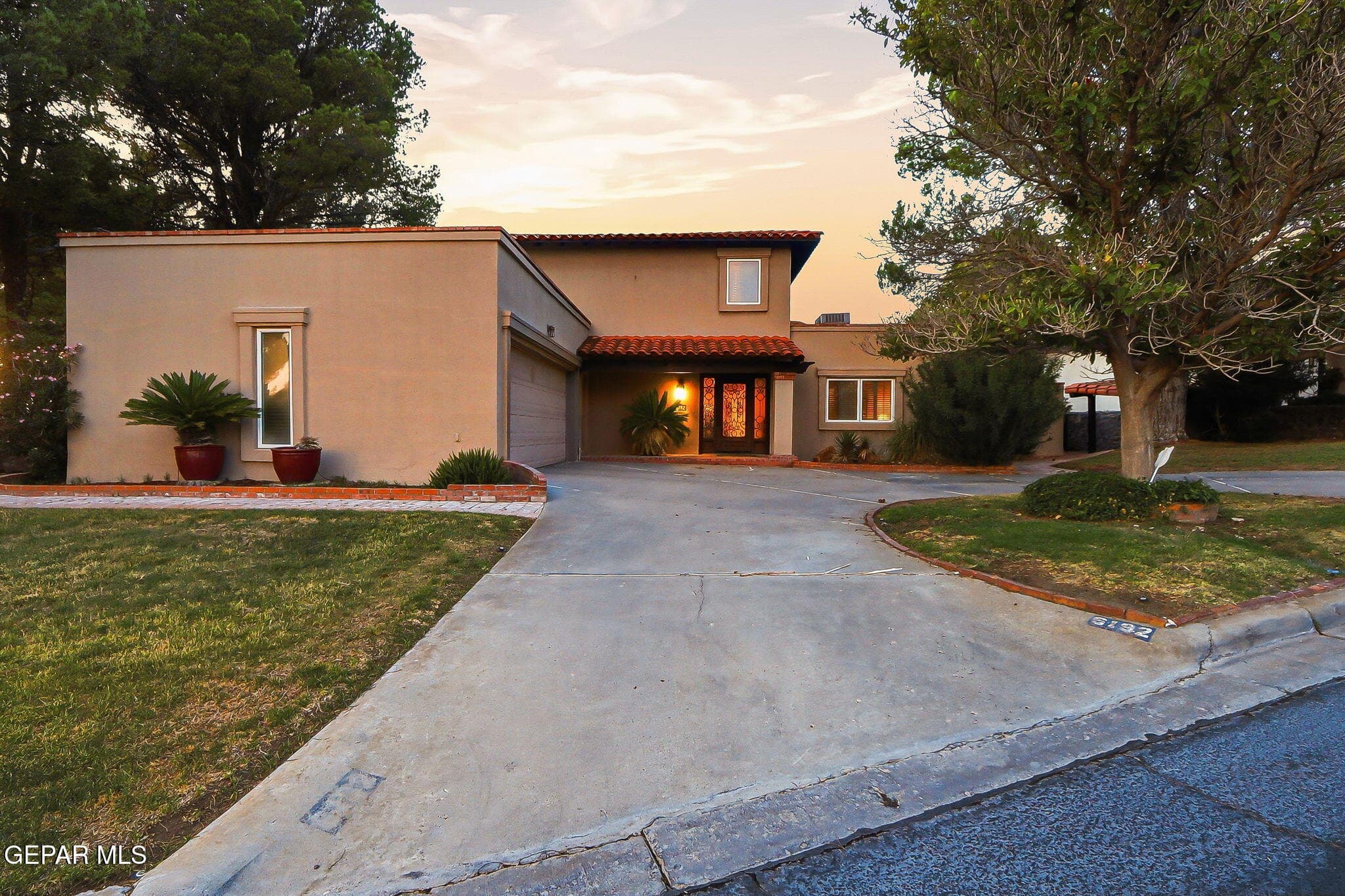 6192 Los Felinos Cir