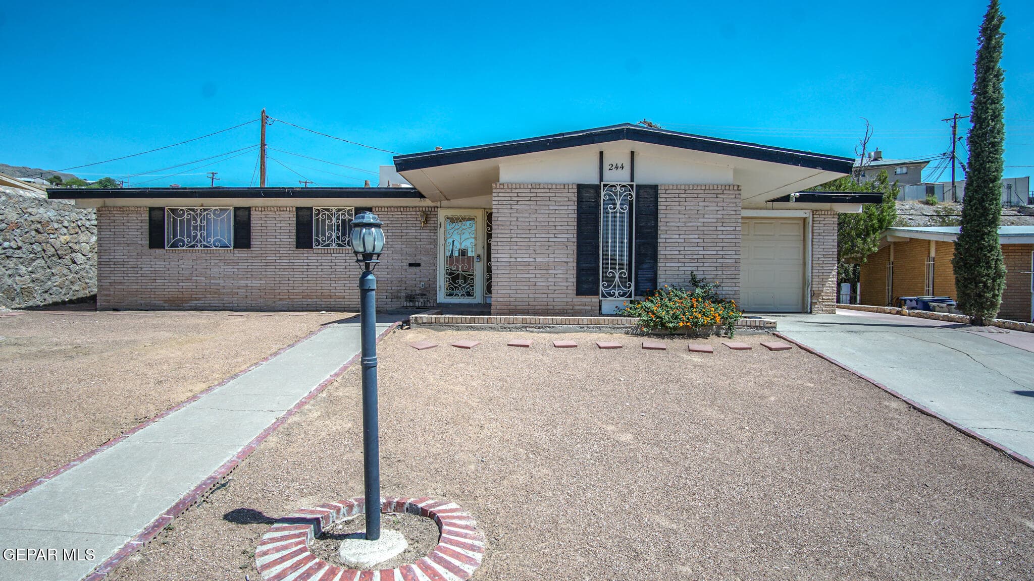 244 Mardi Gras Dr