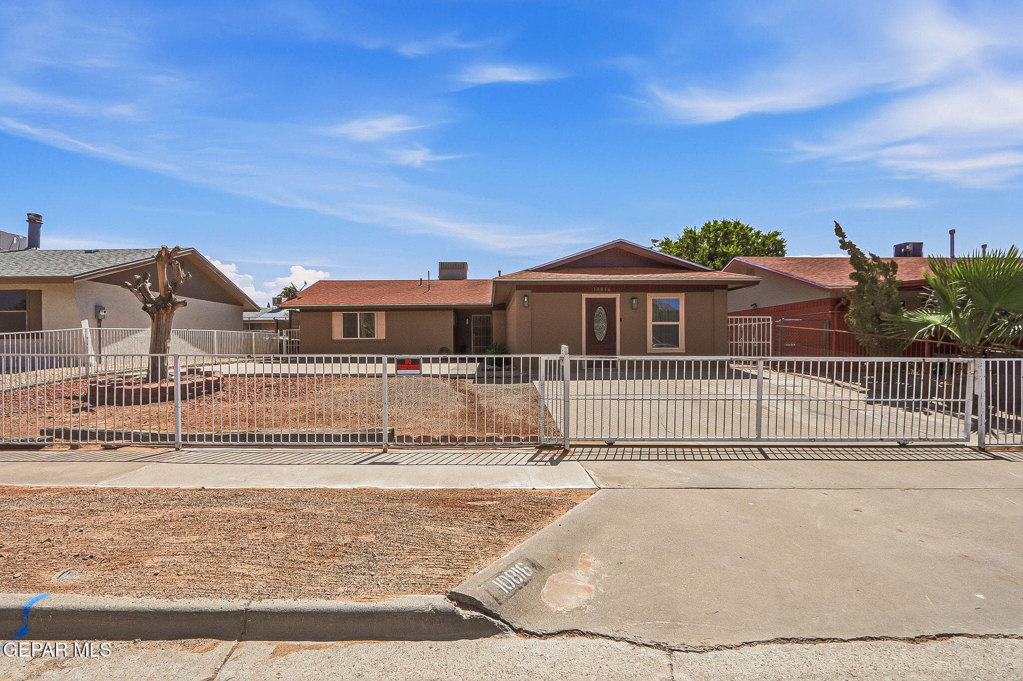 10816 Opalstone St