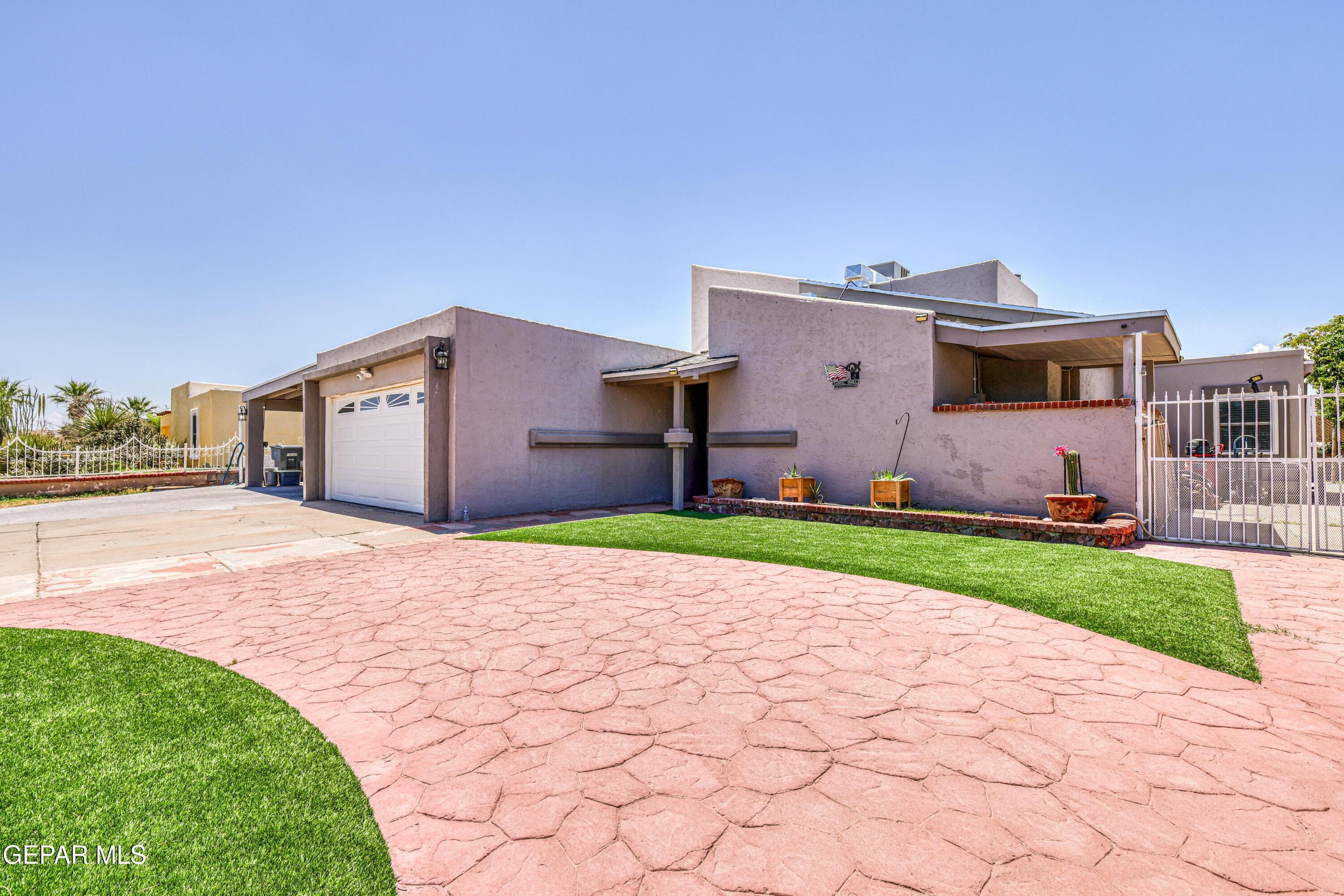 10746 Fury Ln