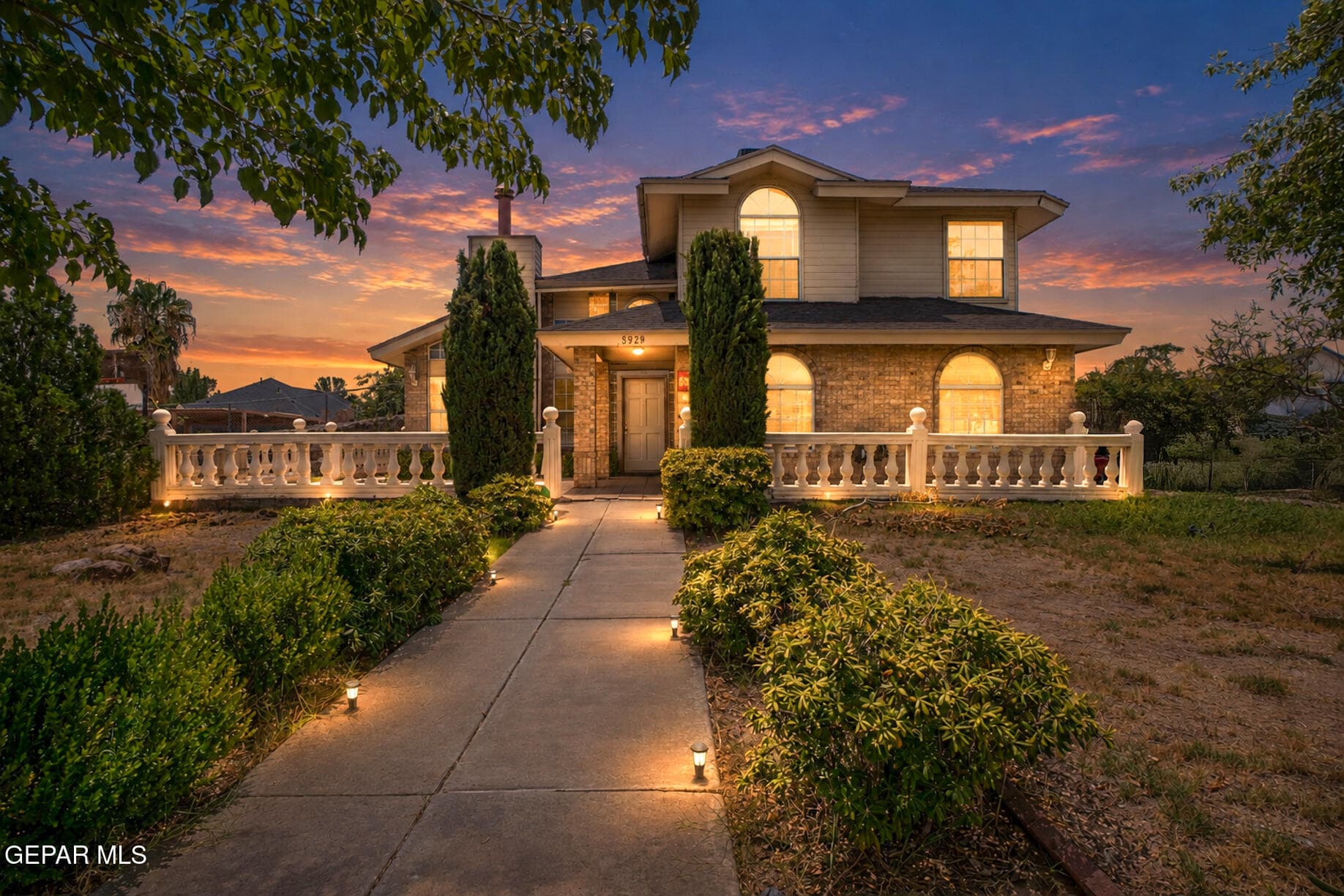 5920 W Valley Cir