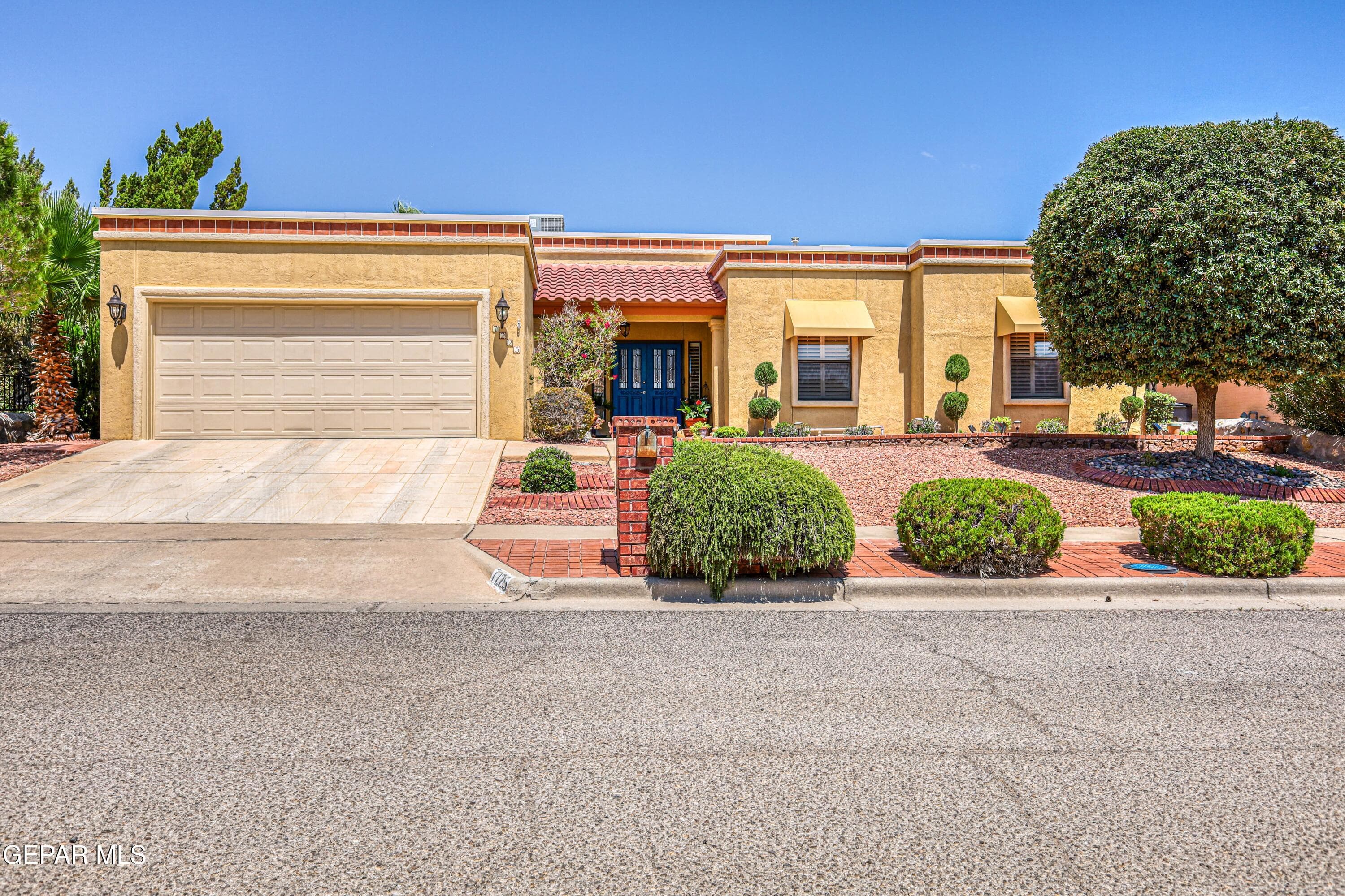 7225 Rochester Dr