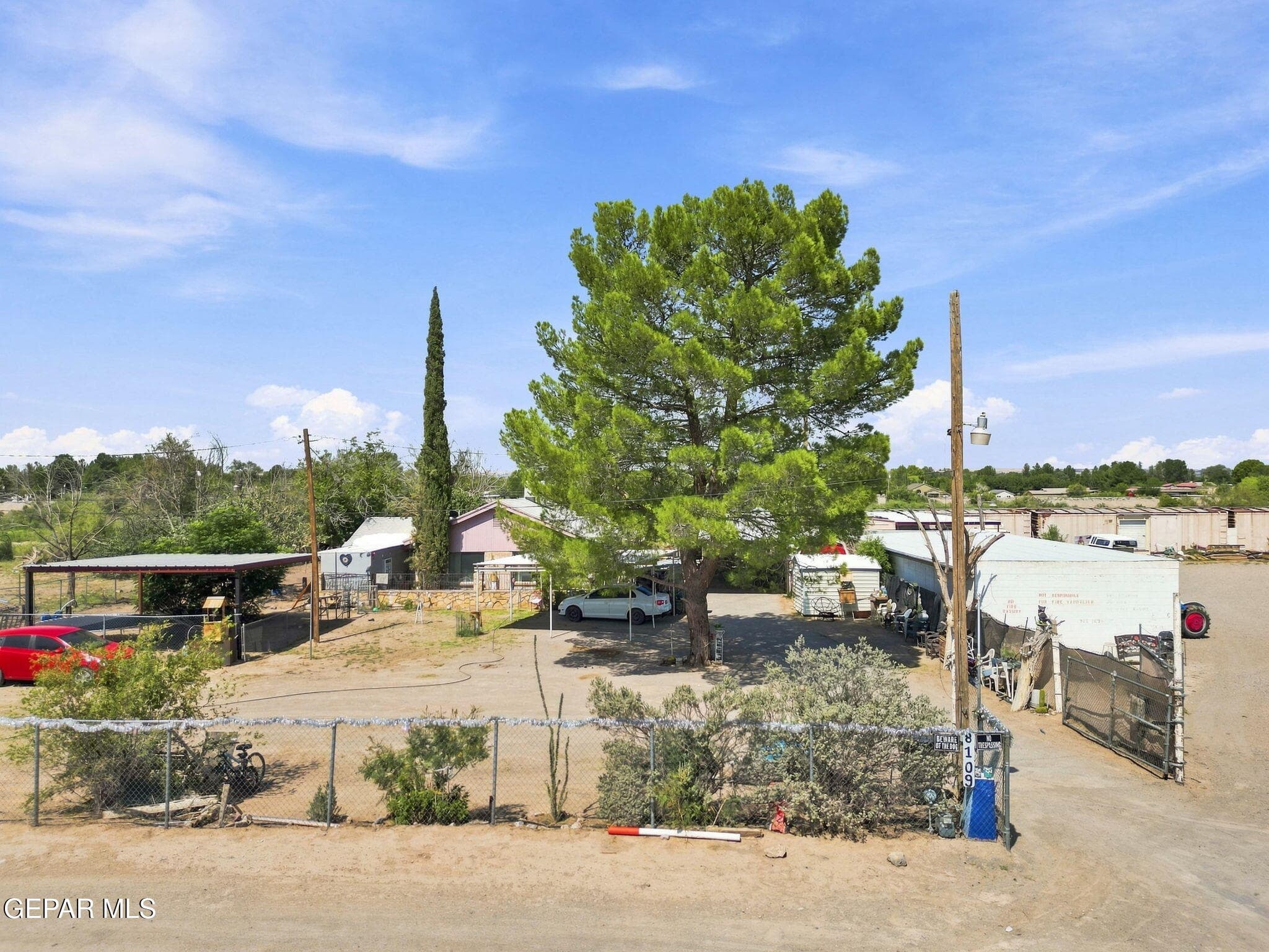 8109 Doniphan Dr