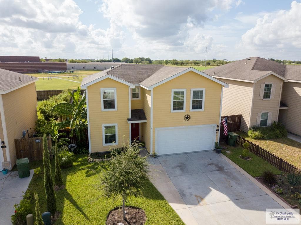 419 La Vaca Dr S