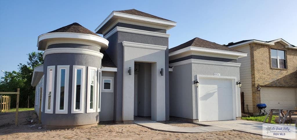 23126 Royal Palm Cir