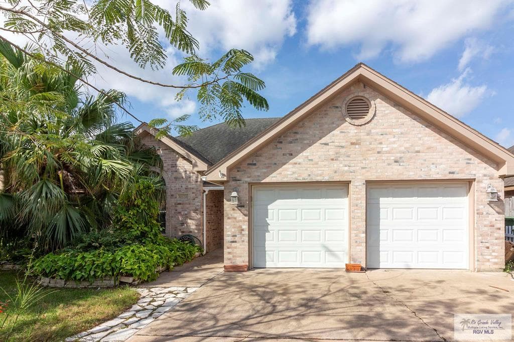 4931 Daffodil Dr