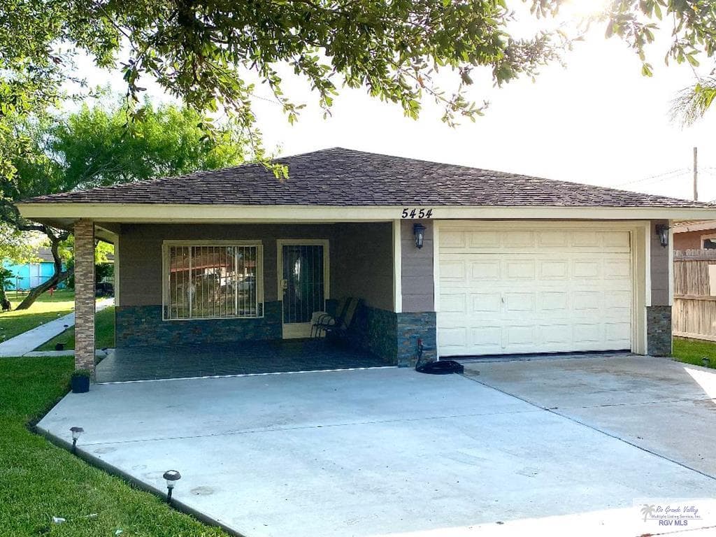 5454 Azteca Cir
