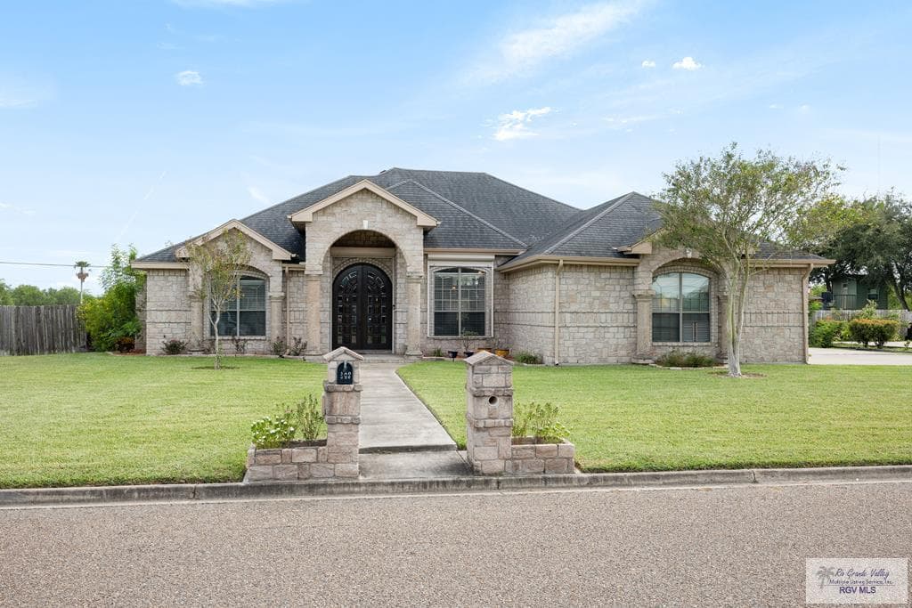 908 Palm Ave