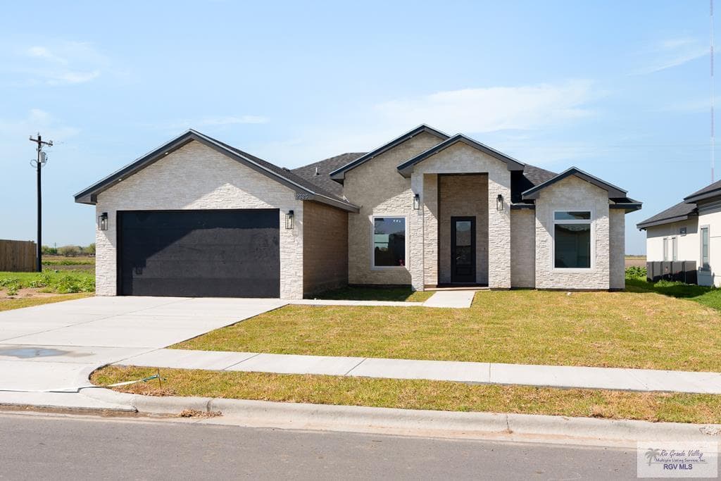 2325 Brown Pelican Ln