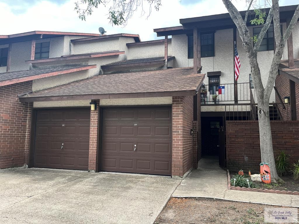 127d Poinciana Dr # D-127