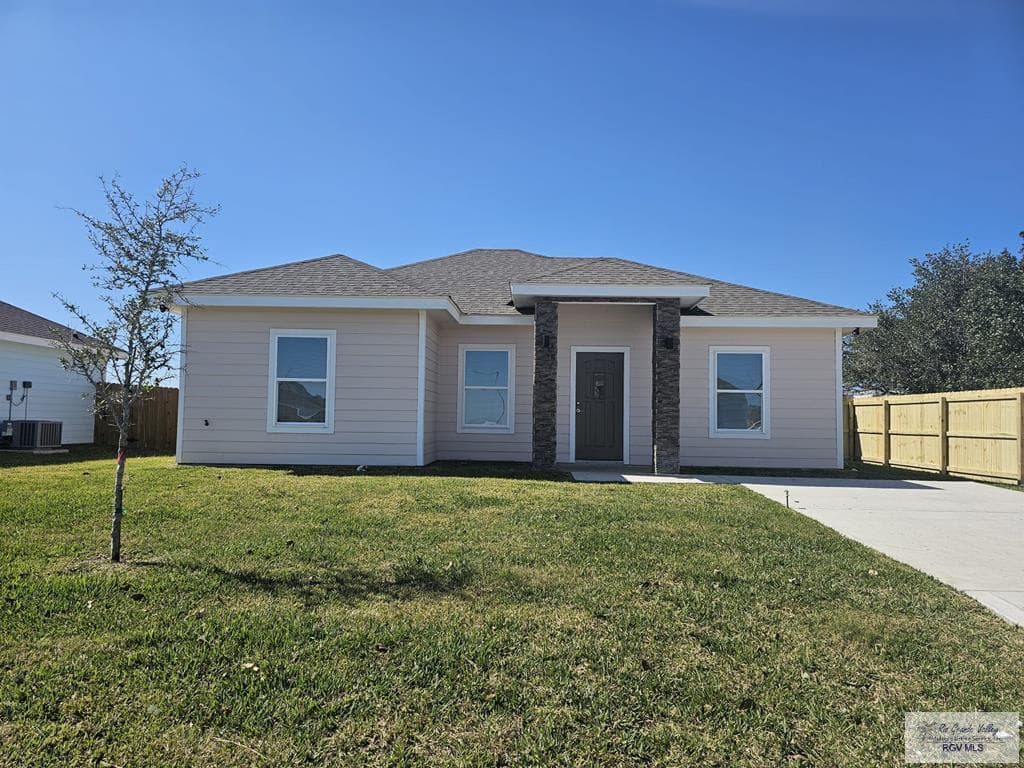2704 Rosa Dr