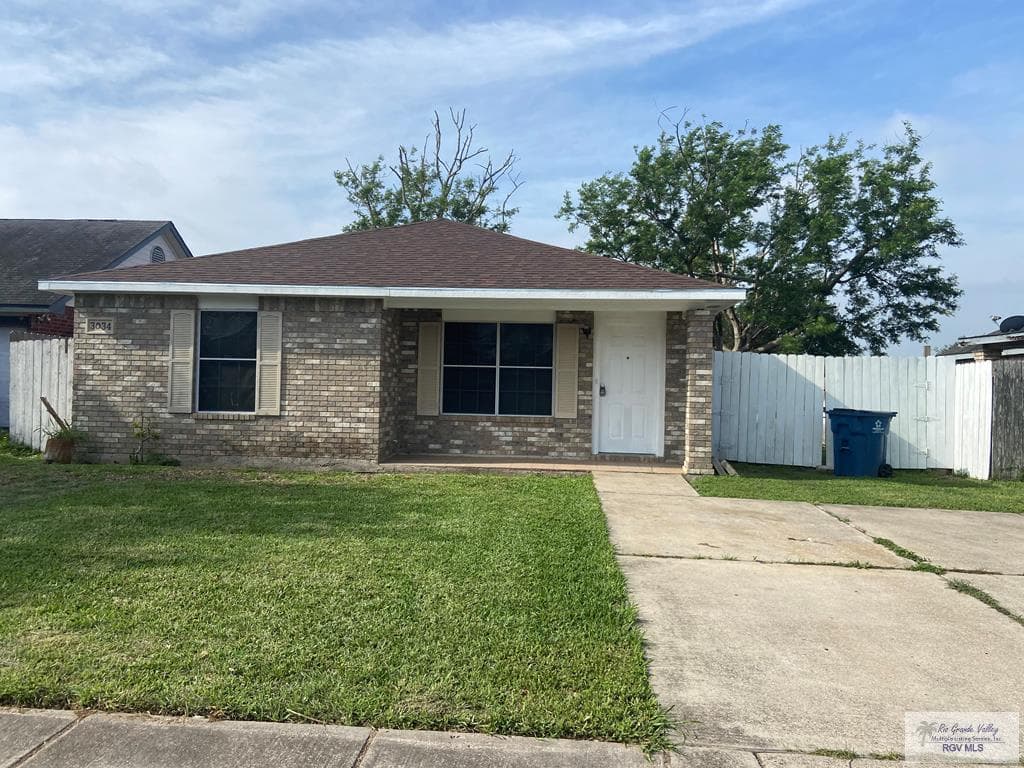 3034 Aberdeen Dr