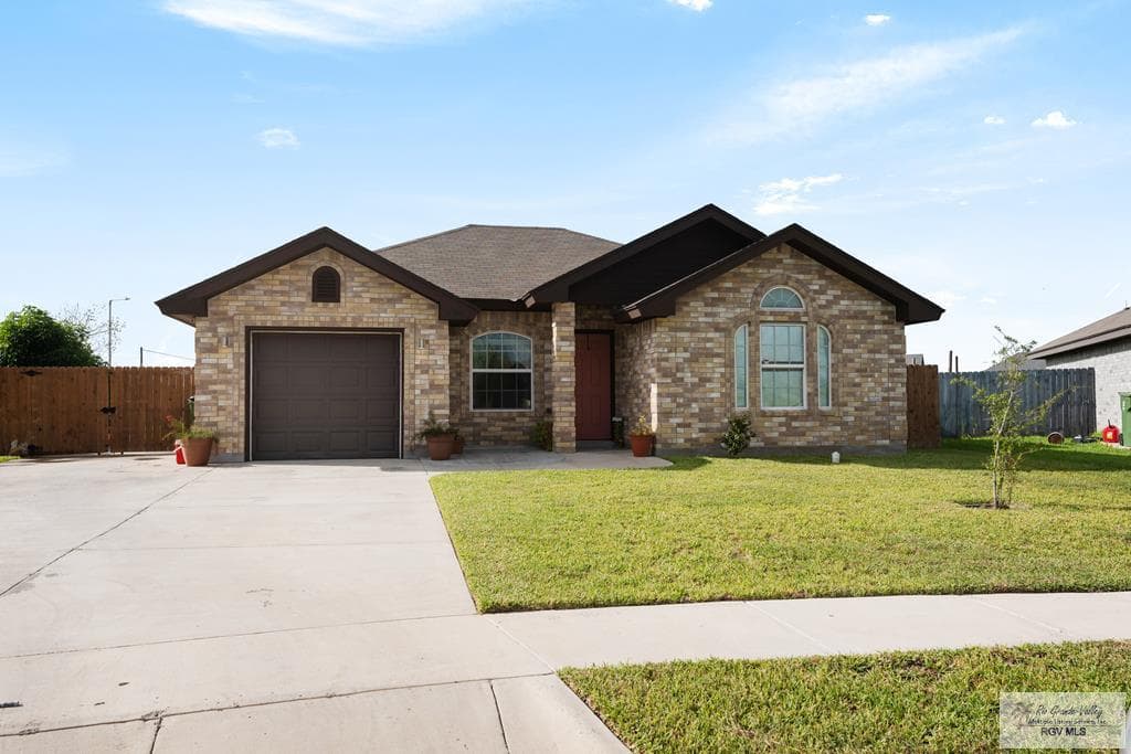 4264 Sabine Ave
