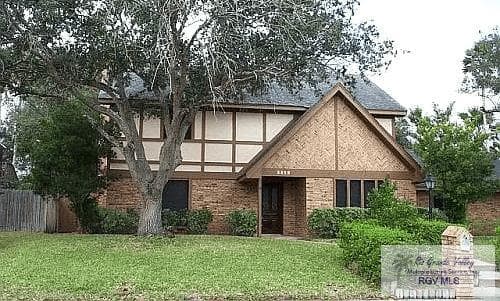 2929 Cypress Dr