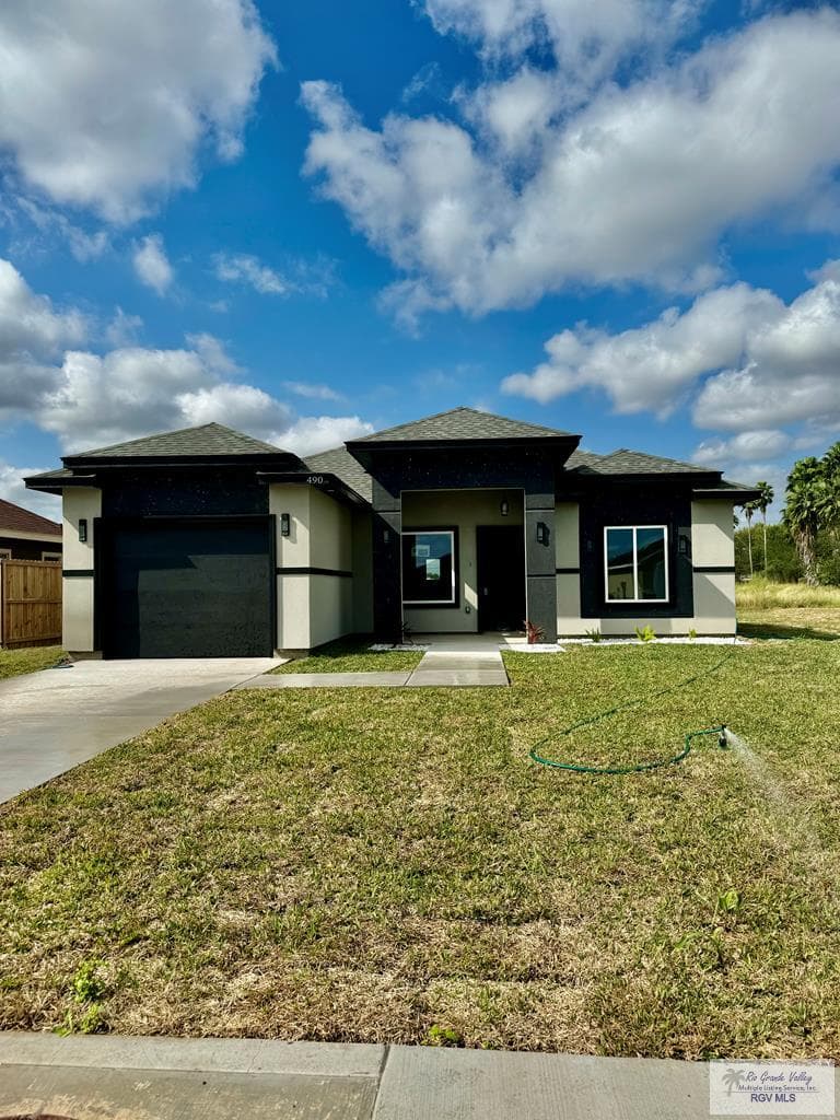 490 Balli Cir