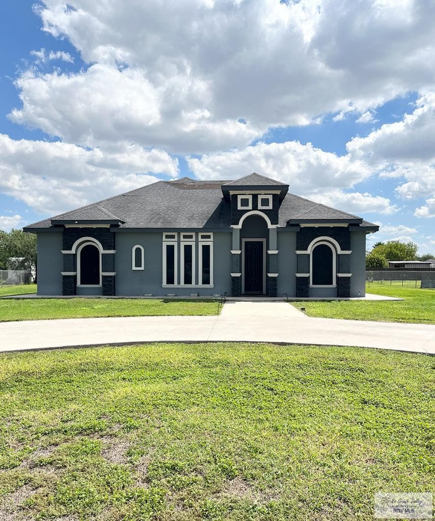 10002 Flamboyan Dr