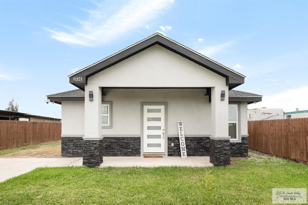 9321 Alamosa Dr