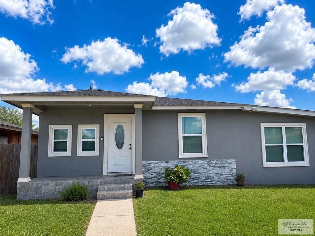 227 Casa Blanca Dr