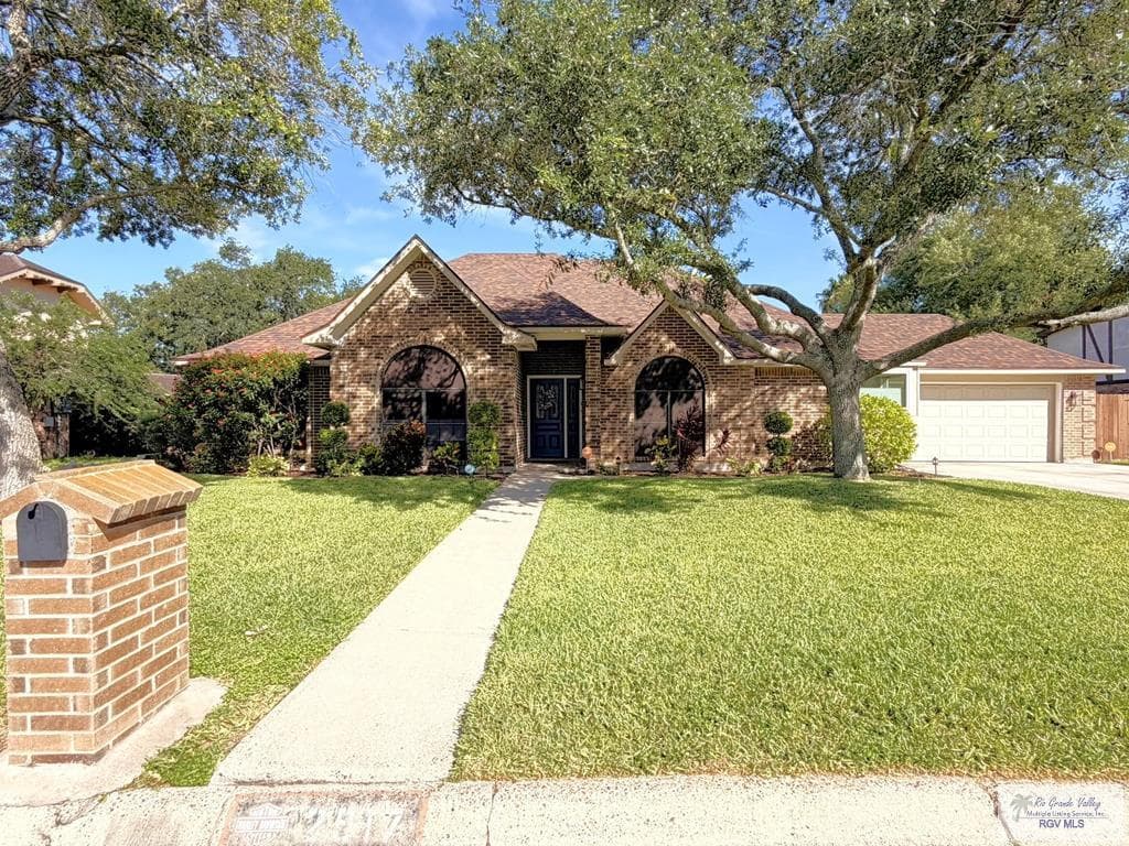 2917 Lazy Lake Dr