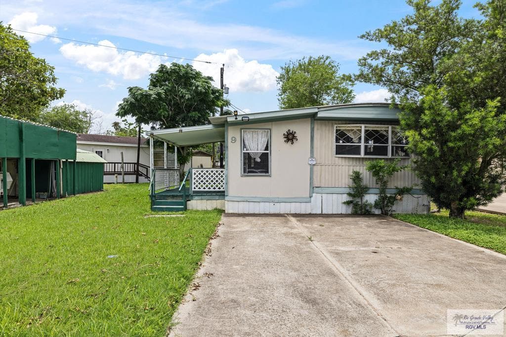 9 Indian Lake Dr