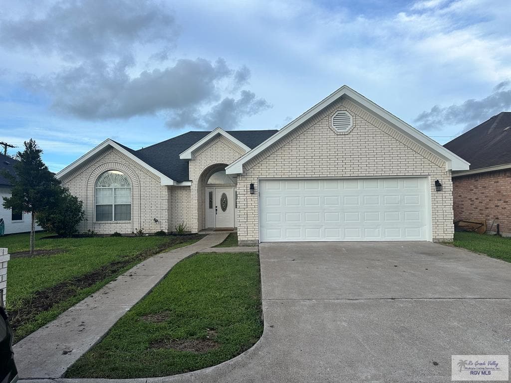 2522 Country Dr N