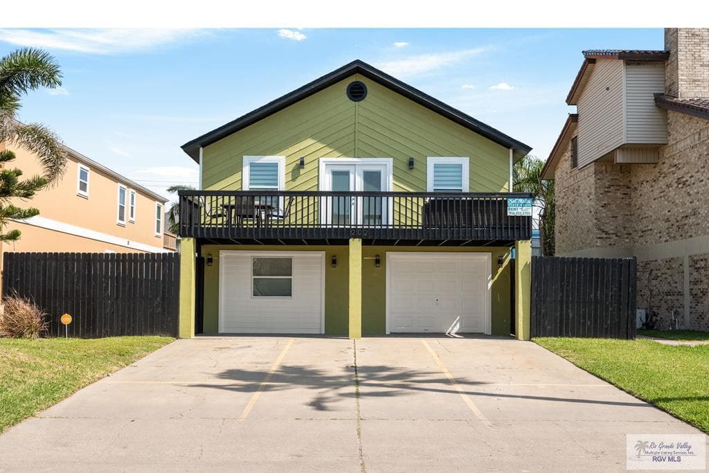 202 W Cora Lee Dr