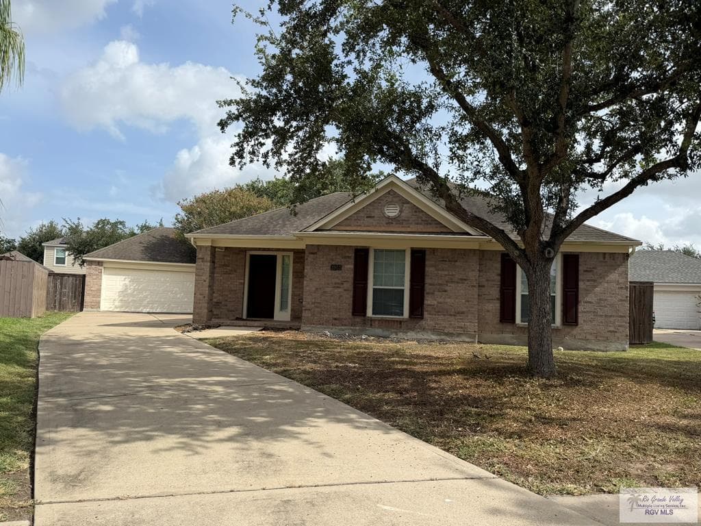 3903 El Sendero Ct