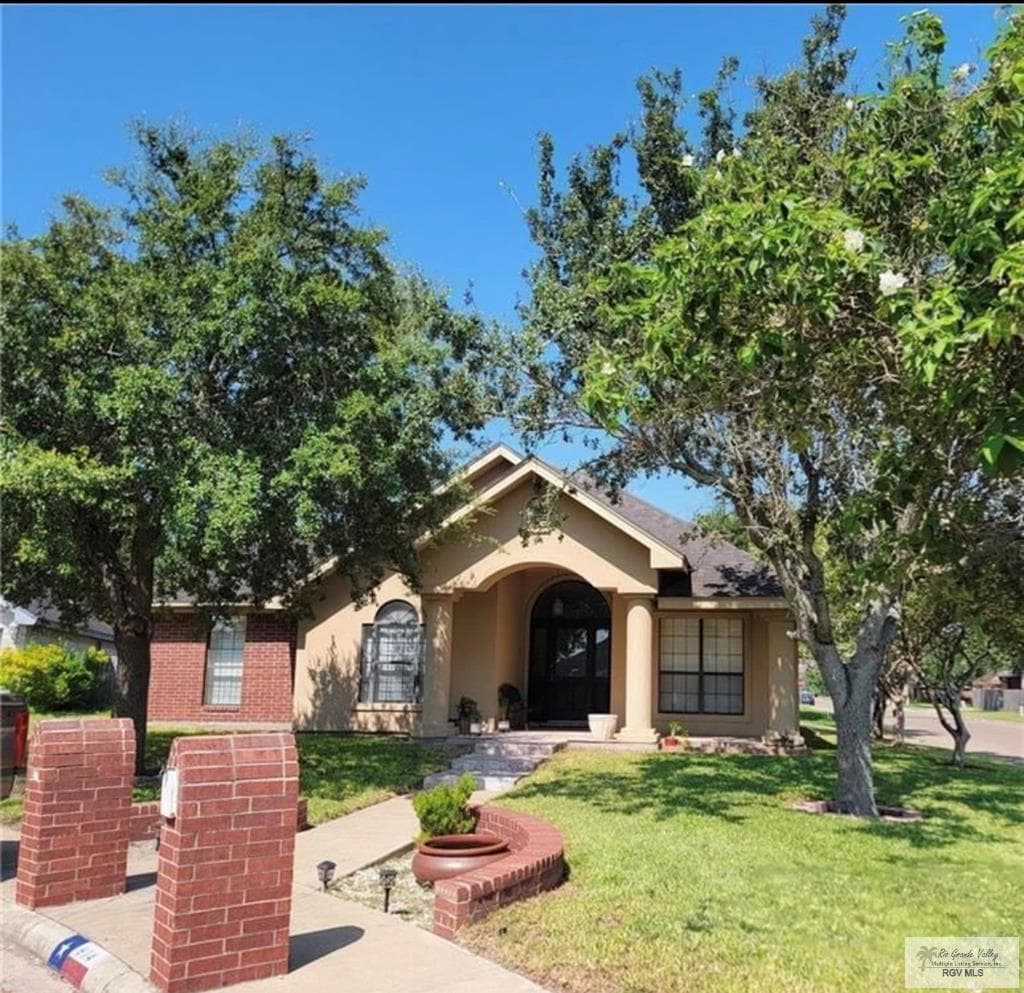 904 Agarita Ct