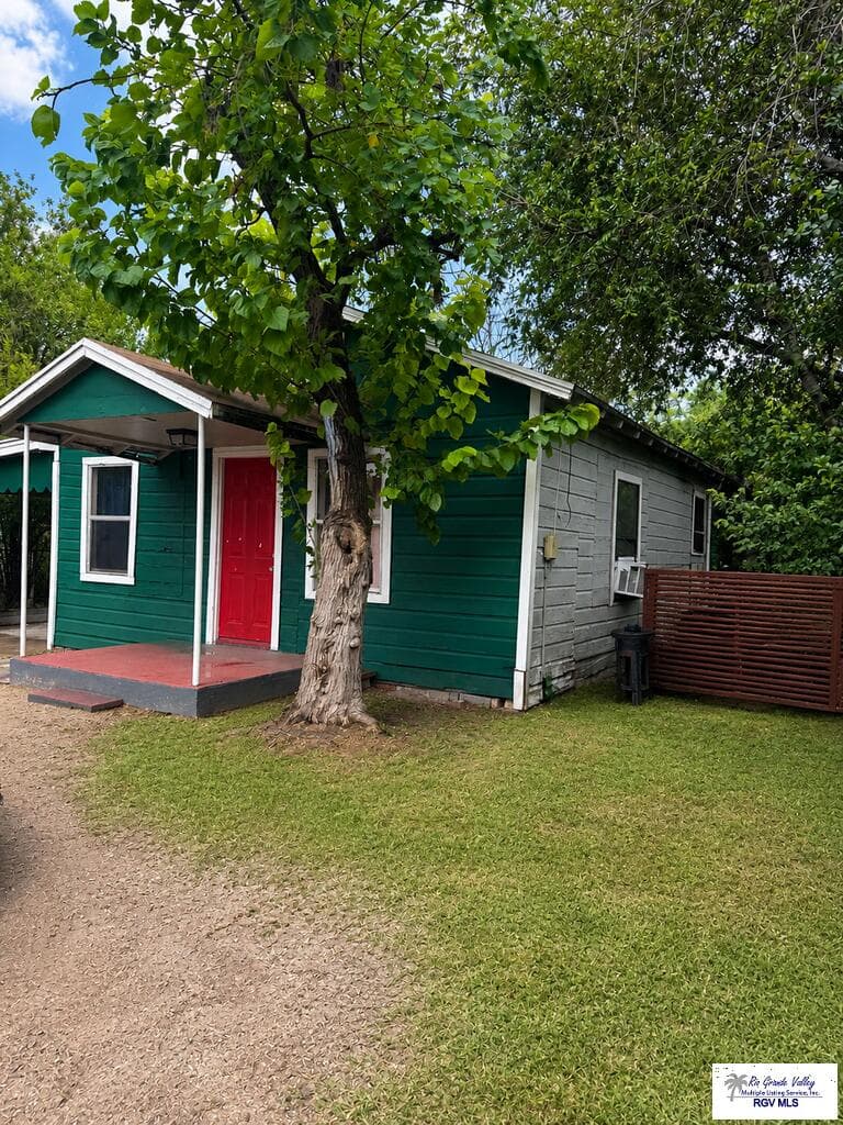1017 W Jefferson Ave