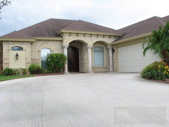 4521 Willow Tree Way