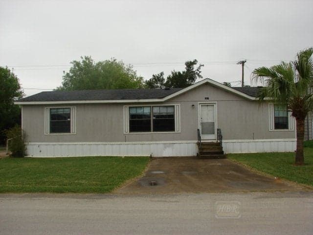 1217 N Palmera Dr