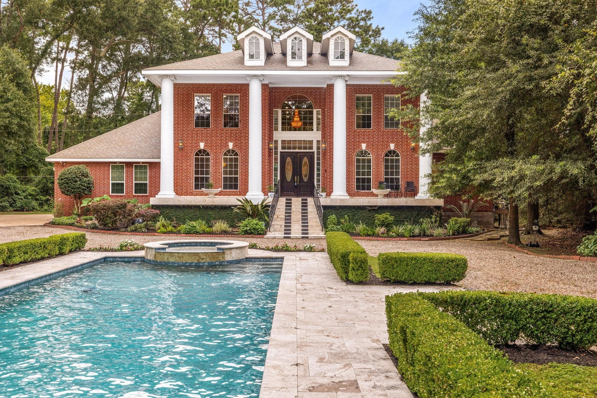 13107 Mansion Ct