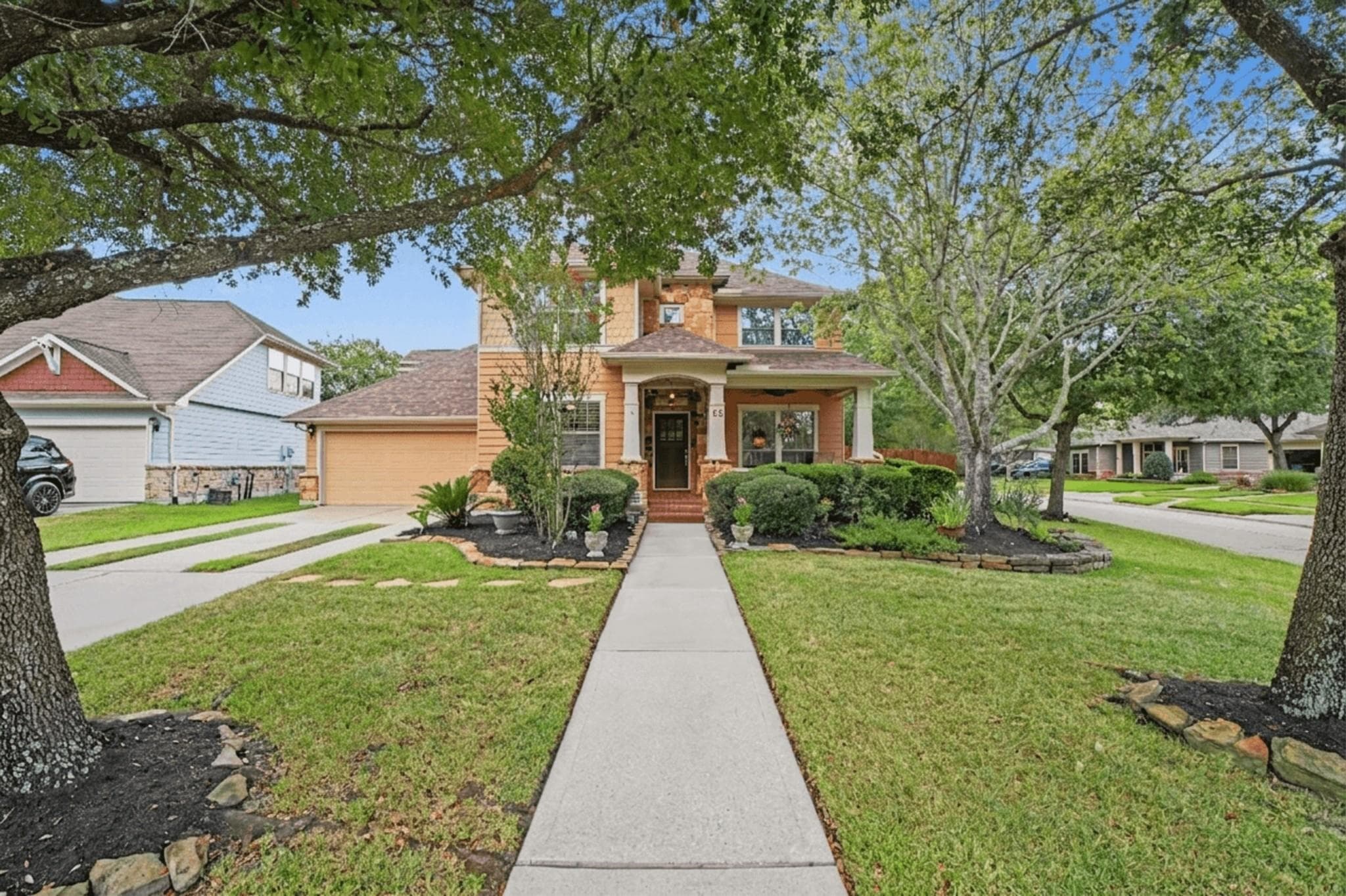 62 W Tapestry Park Cir