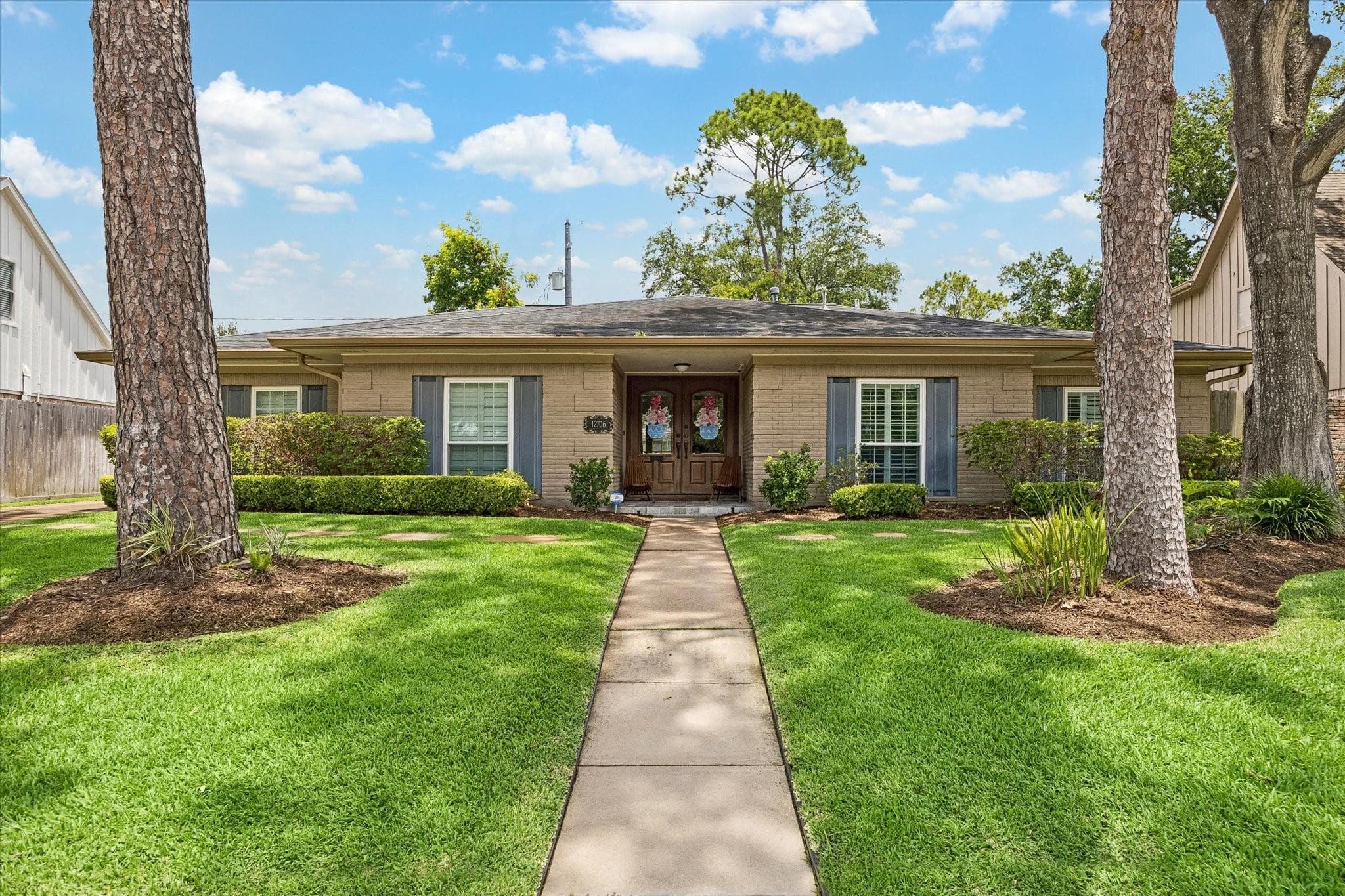 12706 Barryknoll Ln