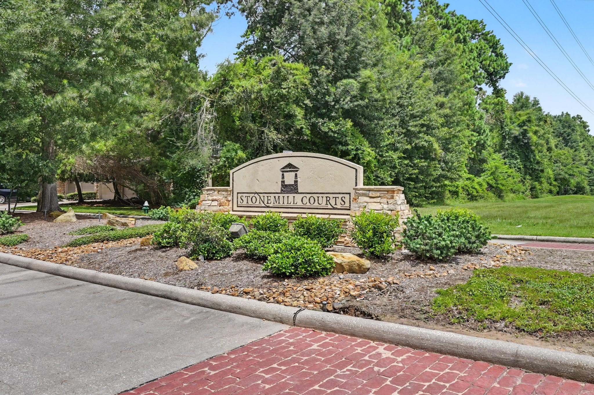 73 Scarlet Woods Ct