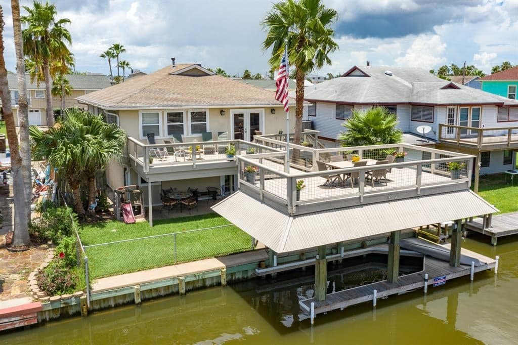 244 Barracuda St
