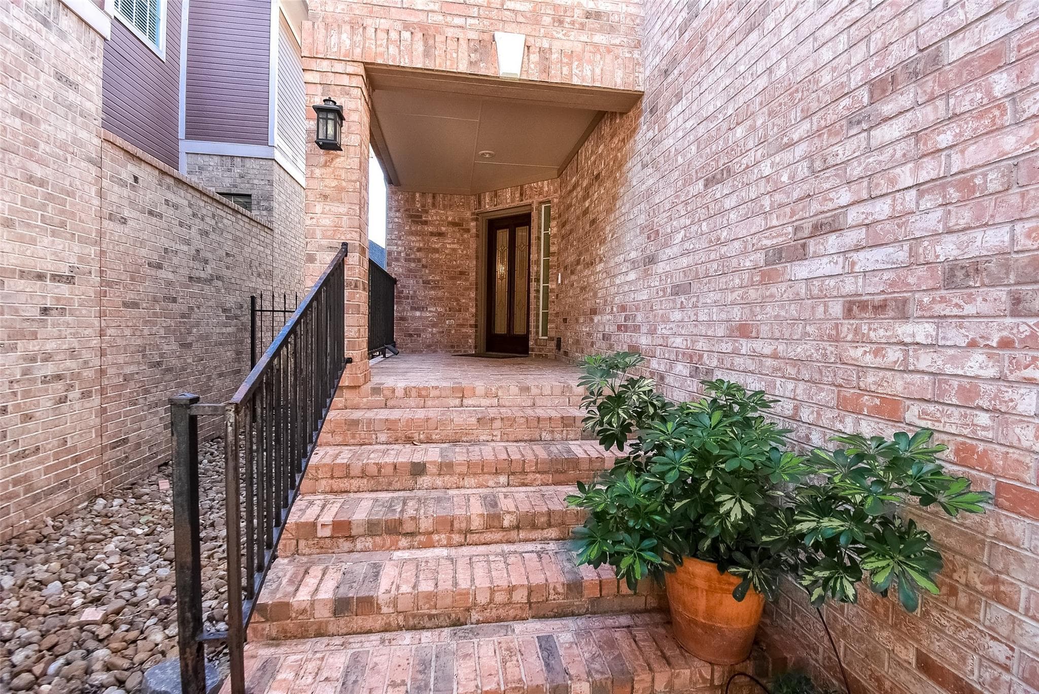 Main property image