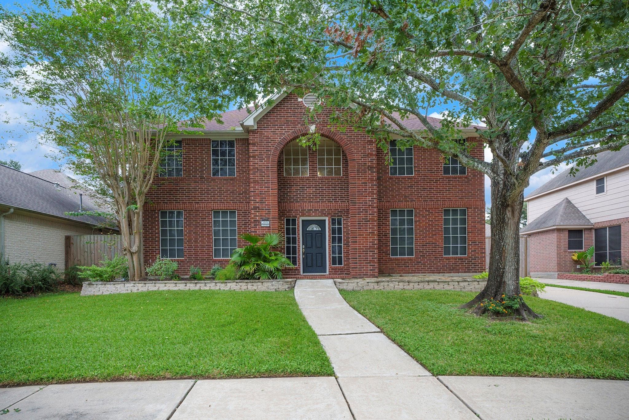 2814 Carmel Woods Dr